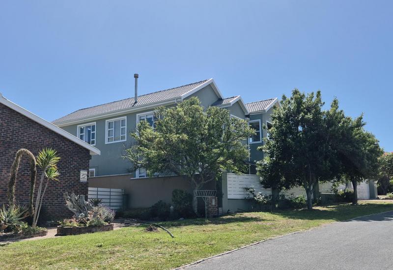4 Bedroom Property for Sale in Kleinbaai Western Cape
